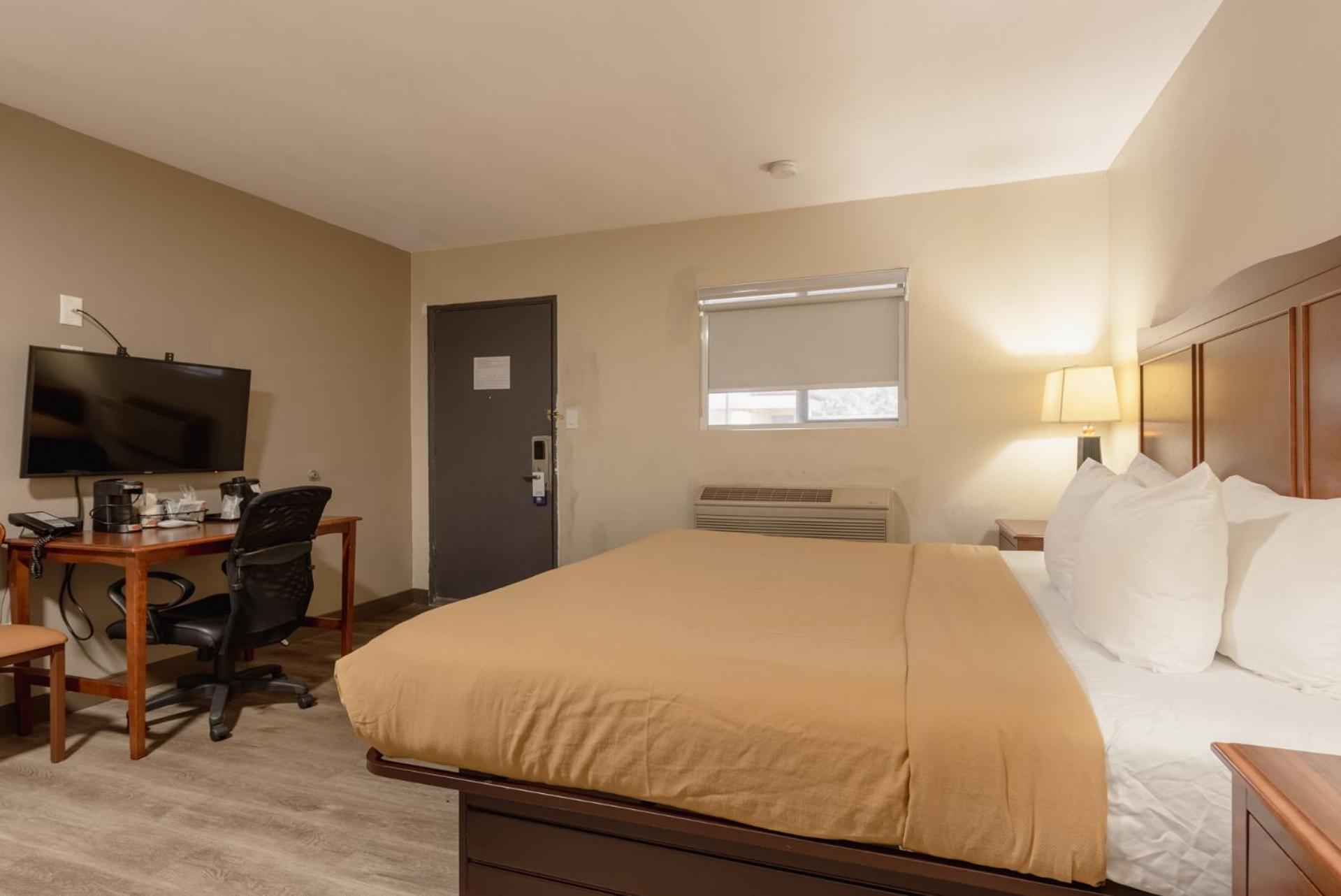 Suburban Studios Near Mesa Verde Кортес Екстериор снимка